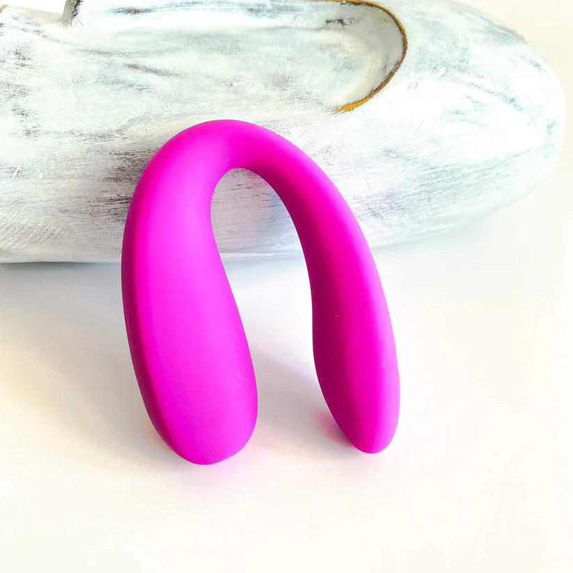 Couples C-Shaped Vibrator